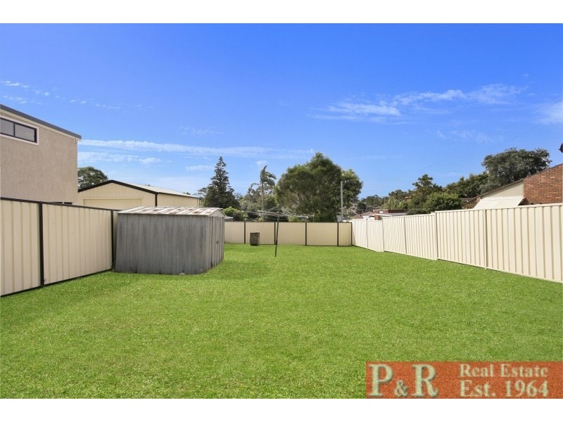 11 Penshurst Road, Roselands NSW 2196