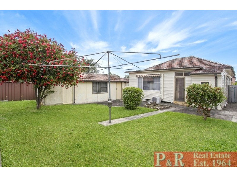 3 Thomson Avenue, Beverly Hills NSW 2209