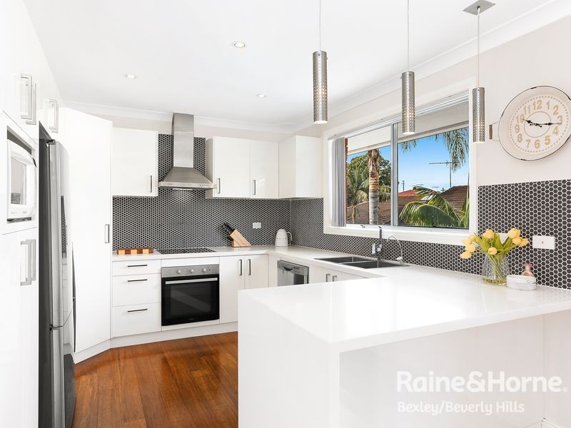 17 Bridge View Road, Beverly Hills NSW 2209