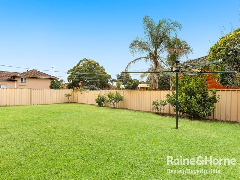 17 Bridge View Road, Beverly Hills NSW 2209