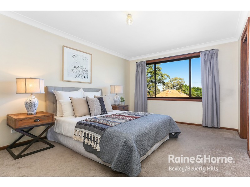 5 Oak Tree Place, Penshurst NSW 2222