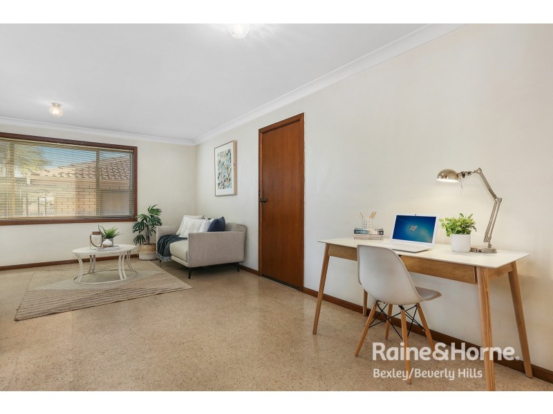 5 Oak Tree Place, Penshurst NSW 2222