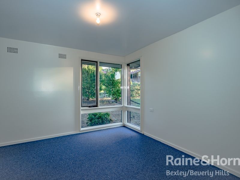 26 Davidson Road, Menai NSW 2234