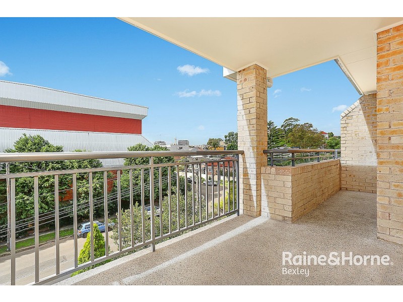 11/18-26 Allen Street, Wolli Creek NSW 2205 Floorplan