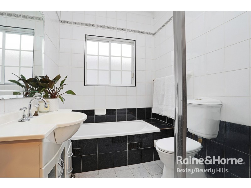 128 Queen Street, Revesby NSW 2212