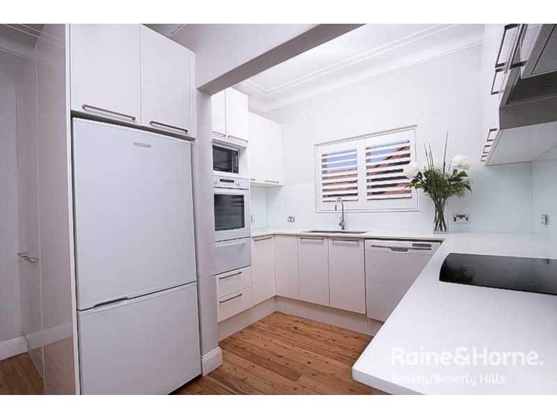 5 Bungalow Road, Roselands NSW 2196