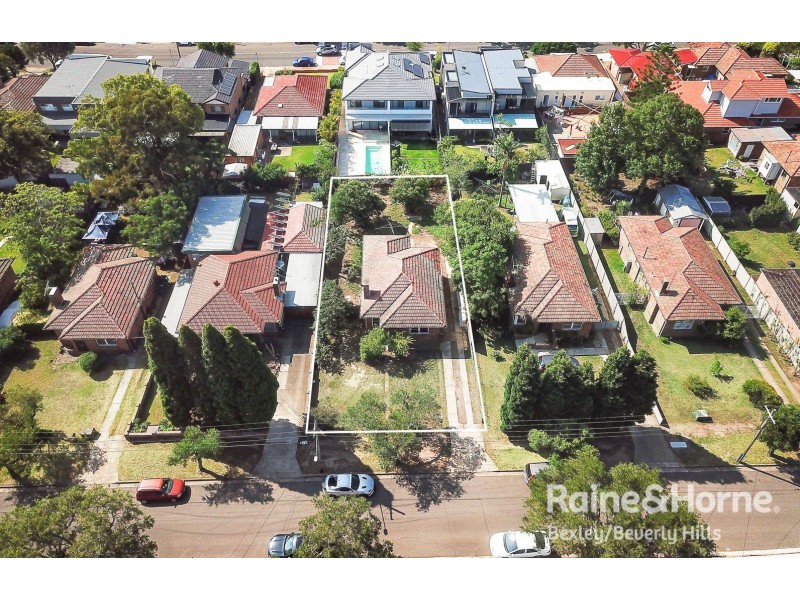 11 Kiewarra Street, Kingsgrove NSW 2208