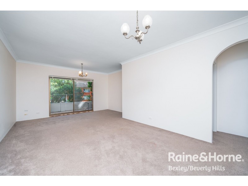 2/60-62 Hampton Court Road, Carlton NSW 2218