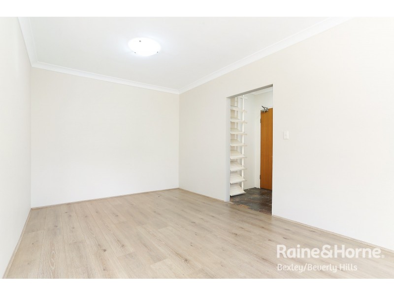 13/26-30 Hampton Court Road, Carlton NSW 2218