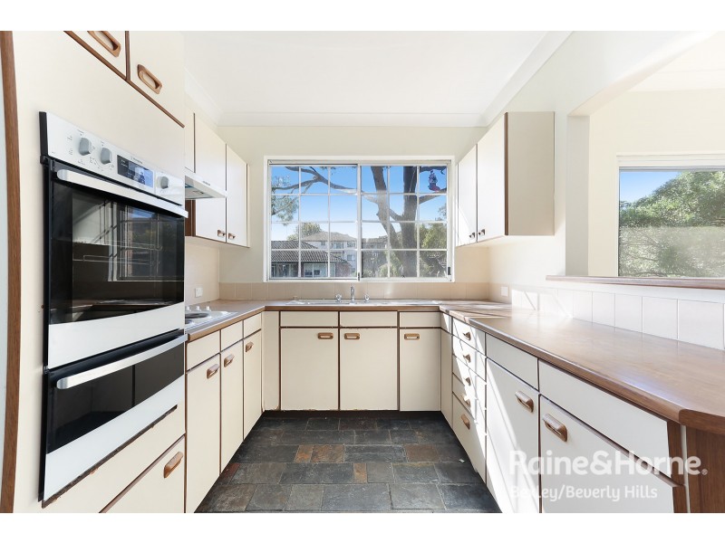 13/26-30 Hampton Court Road, Carlton NSW 2218