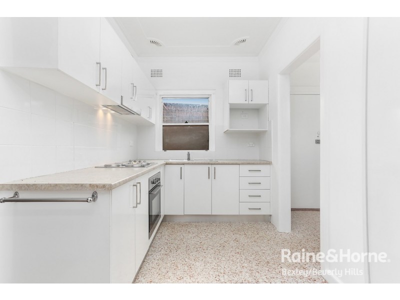 70 Pallamana Pde, Beverly Hills NSW 2209