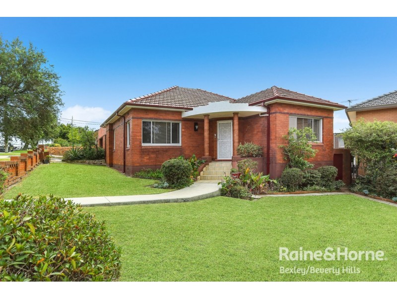 70 Pallamana Pde, Beverly Hills NSW 2209