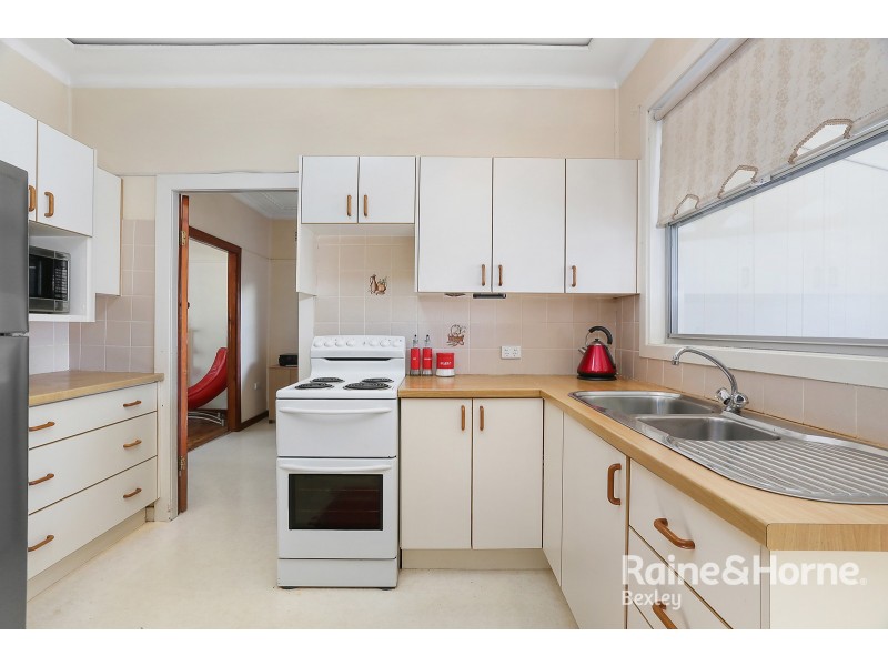 92 Stoddart Street, Roselands NSW 2196