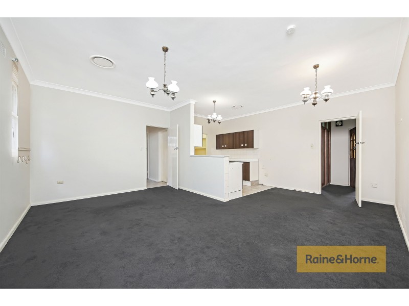 1 Berenice Street, Roselands NSW 2196