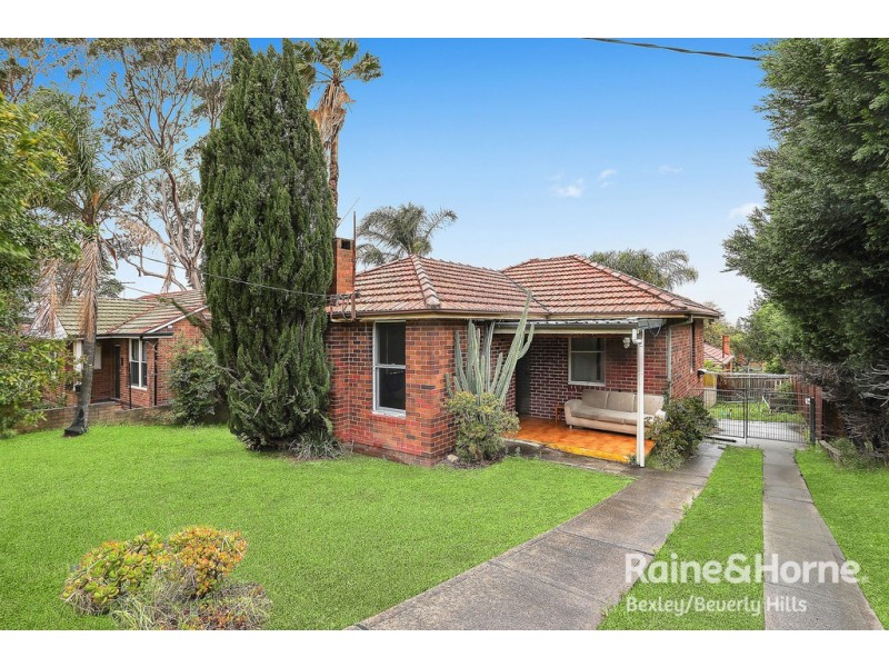 6 Junee Crescent, Kingsgrove NSW 2208