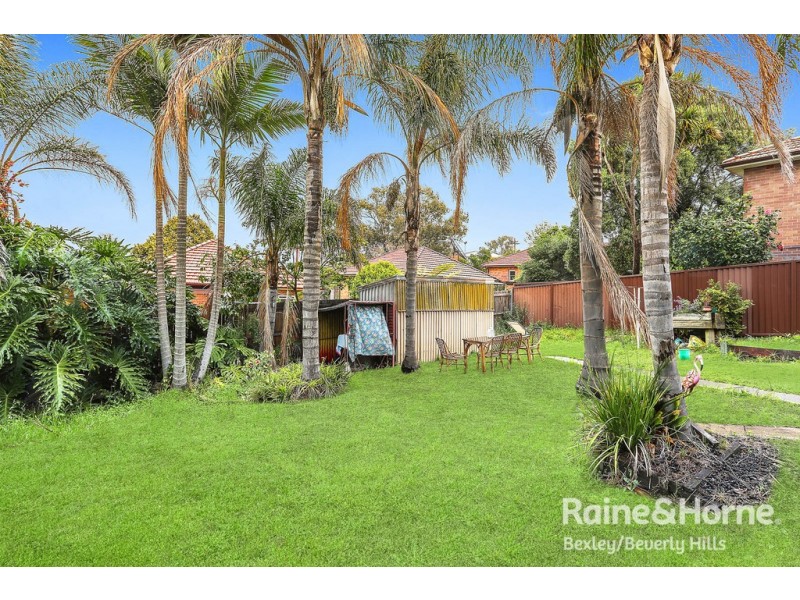 6 Junee Crescent, Kingsgrove NSW 2208