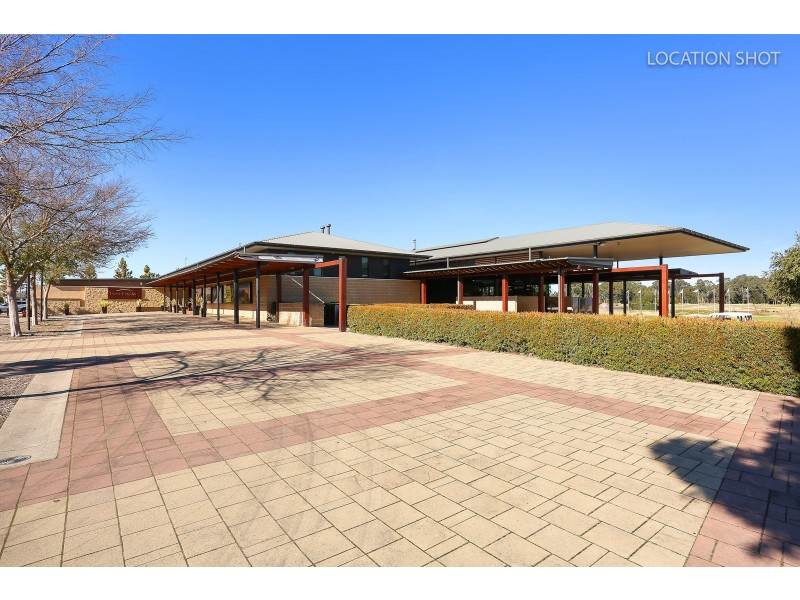 13 Pennard Crescent, Luddenham NSW 2745