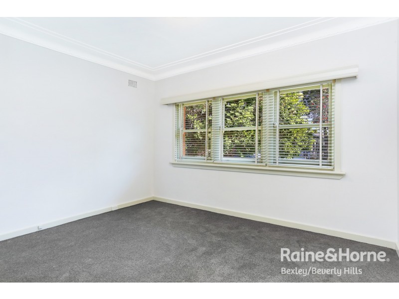 16 Todd Street, Kingsgrove NSW 2208