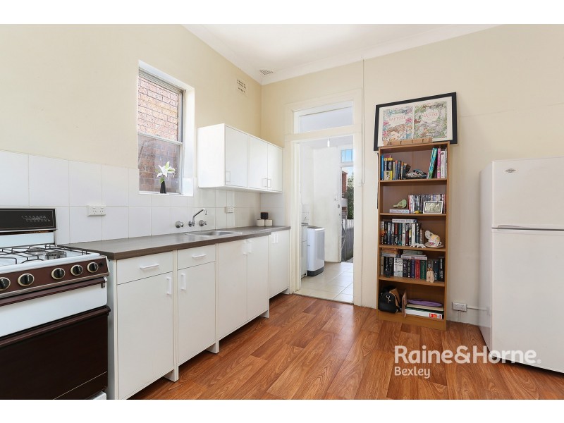 2/323 Forest Road, Bexley NSW 2207