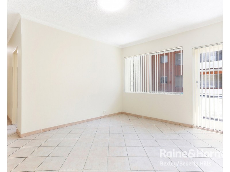 2/56 Cronulla Street, Carlton NSW 2218