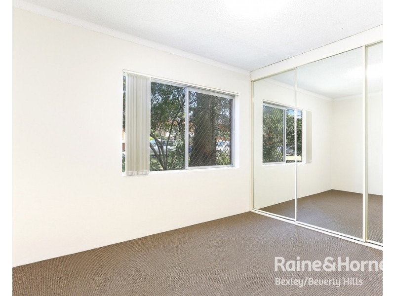 2/56 Cronulla Street, Carlton NSW 2218