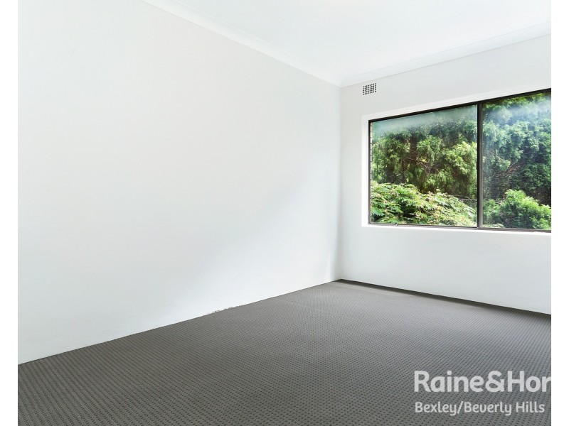 2/376 Railway Parade, Carlton NSW 2218