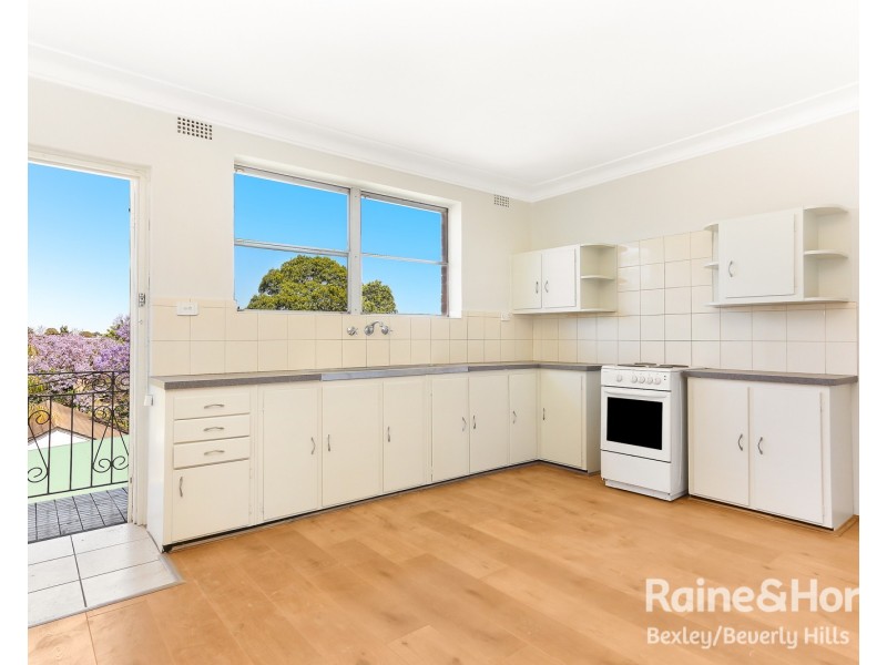 1/65B Gloucester Road, Hurstville NSW 2220