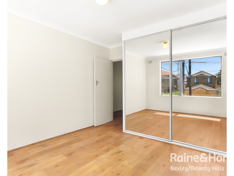 1/65B Gloucester Road, Hurstville NSW 2220