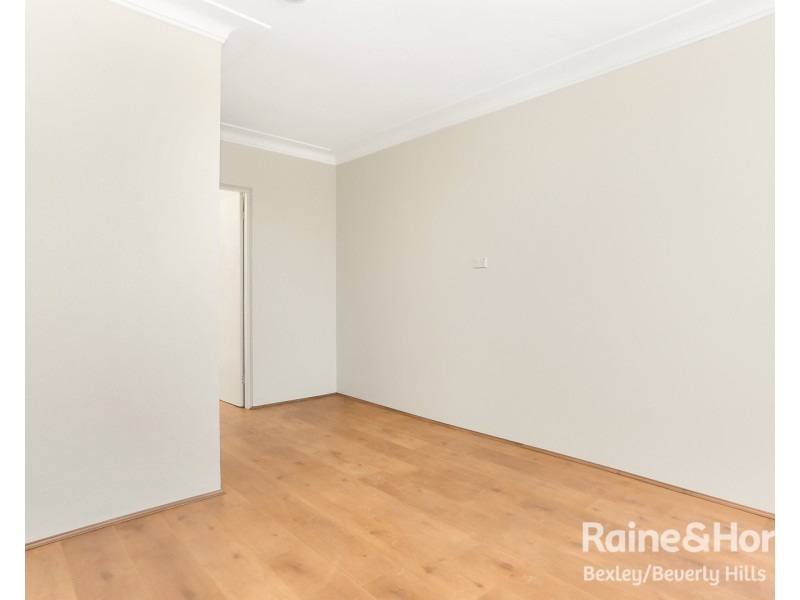 1/65B Gloucester Road, Hurstville NSW 2220