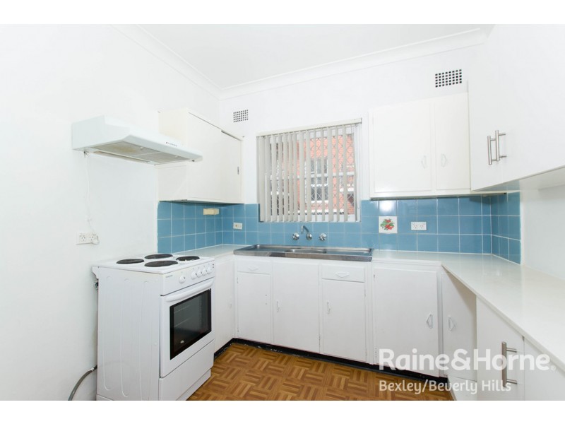 8/27 Gloucester Road, Hurstville NSW 2220