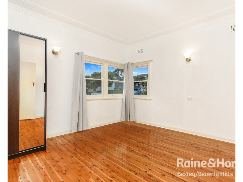 1/8 Glenwall Street, Kingsgrove NSW 2208