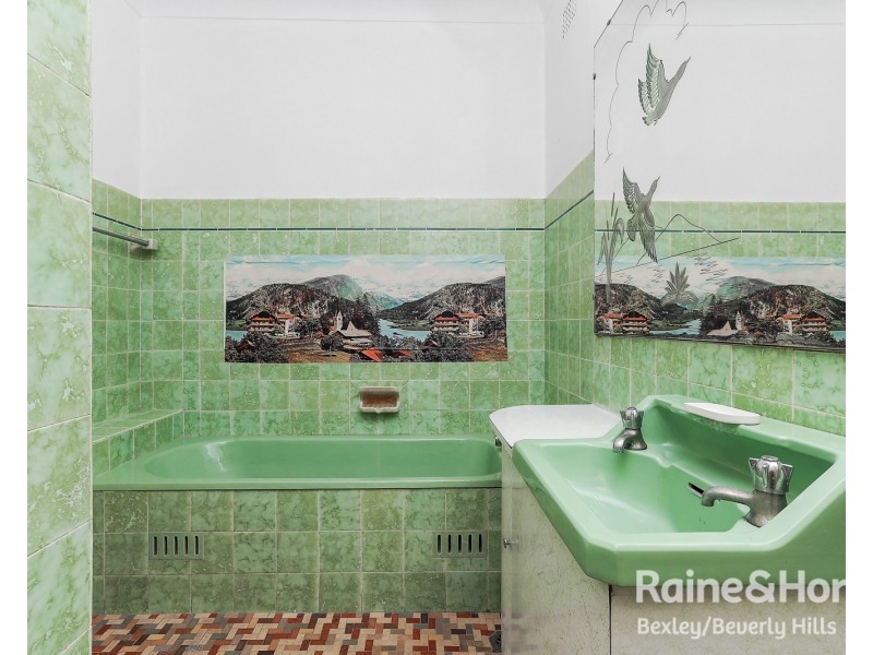 1/8 Glenwall Street, Kingsgrove NSW 2208