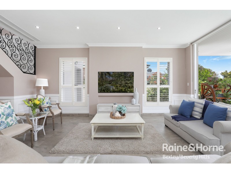 10 Wolli Street, Kingsgrove NSW 2208