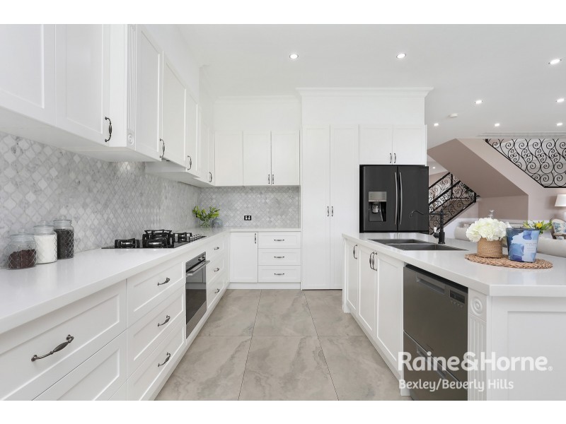 10 Wolli Street, Kingsgrove NSW 2208