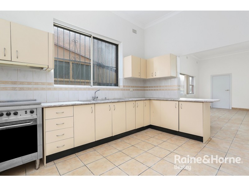 1/329 Forest Road, Bexley NSW 2207