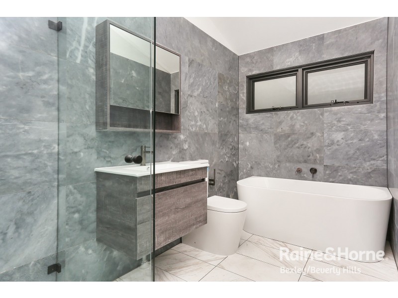27A Warren Road, Marrickville NSW 2204