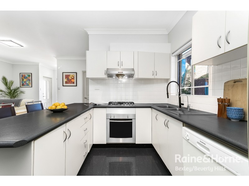 1/25-27 Bower Street, Roselands NSW 2196