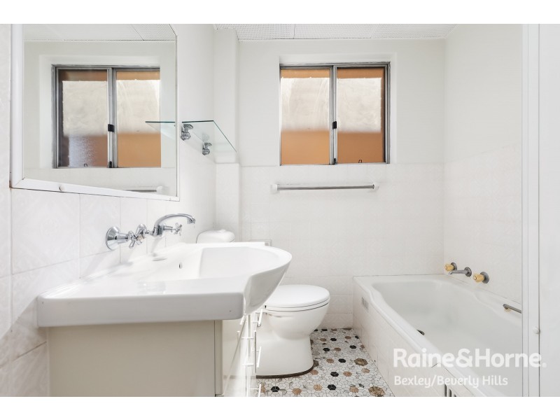 2/39 Mill Street, Carlton NSW 2218