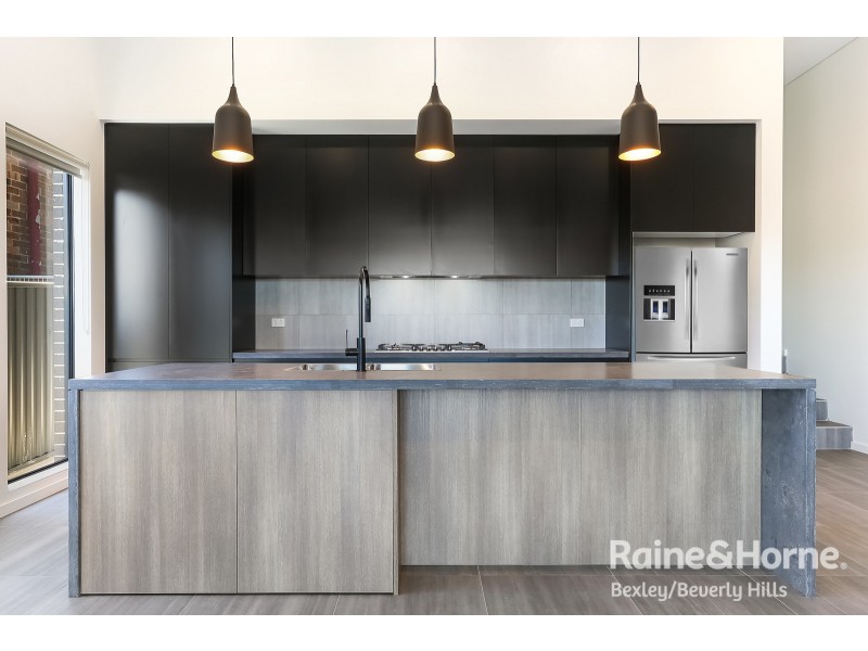 19a Henderson Road, Bexley NSW 2207