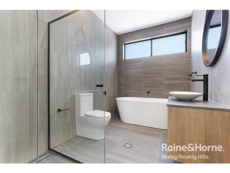 19a Henderson Road, Bexley NSW 2207