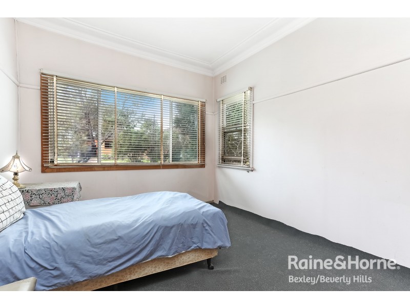 25 Nicoll Street, Roselands NSW 2196