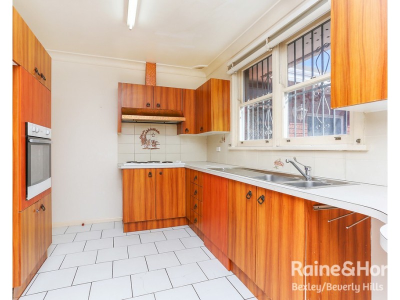 10 Vaughan Street, Blakehurst NSW 2221