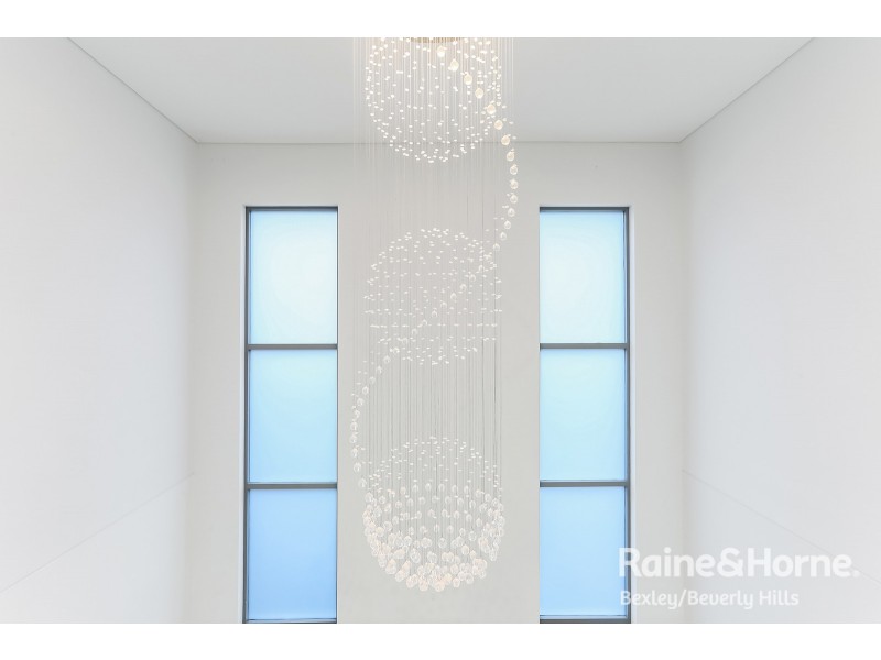 135 Belmore Road, Peakhurst NSW 2210