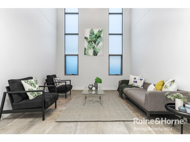 135 Belmore Road, Peakhurst NSW 2210