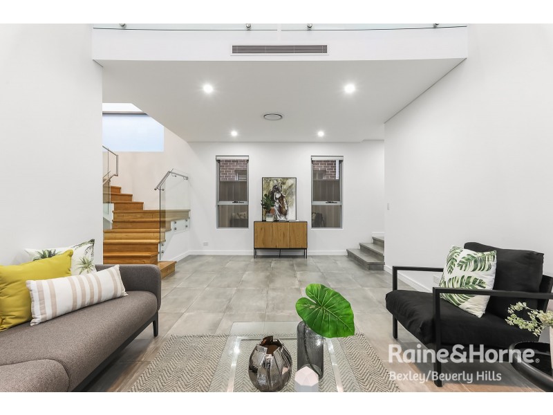 135 Belmore Road, Peakhurst NSW 2210