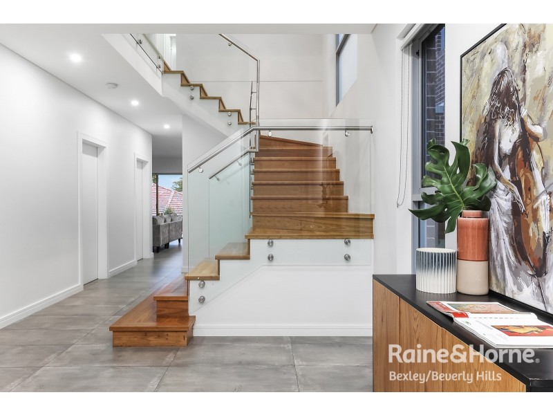 135 Belmore Road, Peakhurst NSW 2210