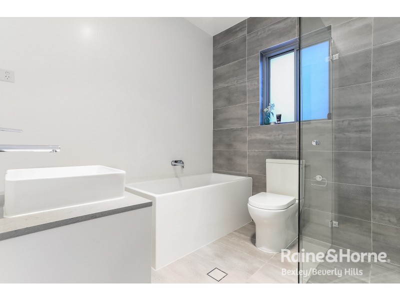 135 Belmore Road, Peakhurst NSW 2210