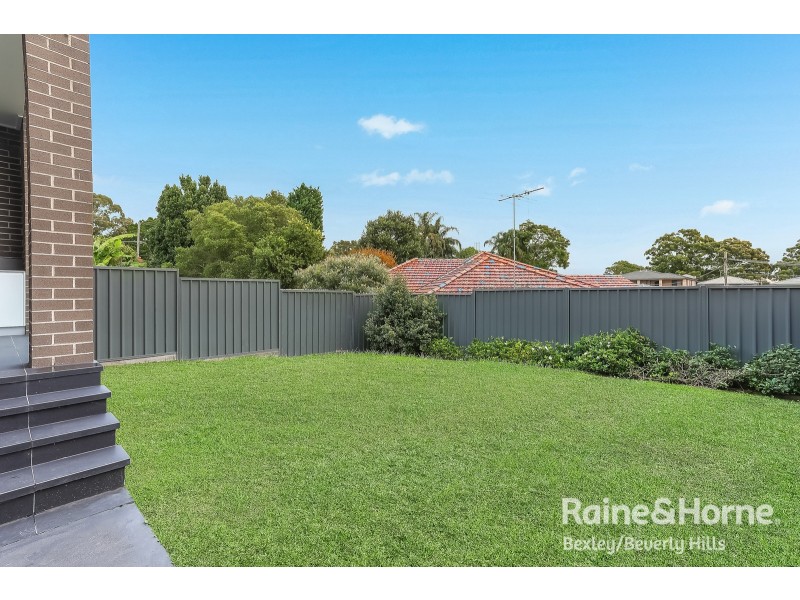 135 Belmore Road, Peakhurst NSW 2210