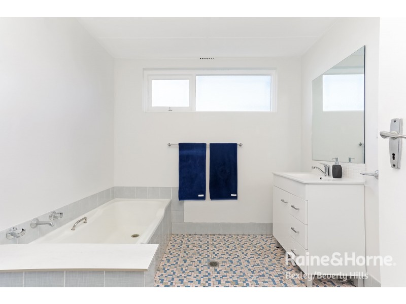 1A Connemarra Street, Bexley NSW 2207