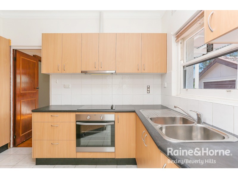 28 Ponyara Road, Beverly Hills NSW 2209